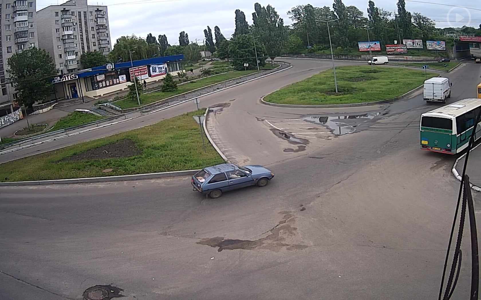 Вид на кольцо возле АТБ в центре